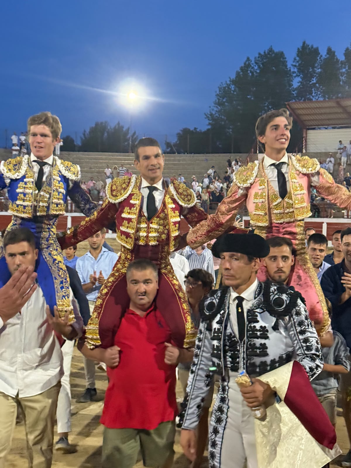 Borja Jiménez, Julio Norte y Manzanares abren la Puerta Grande de Astorga