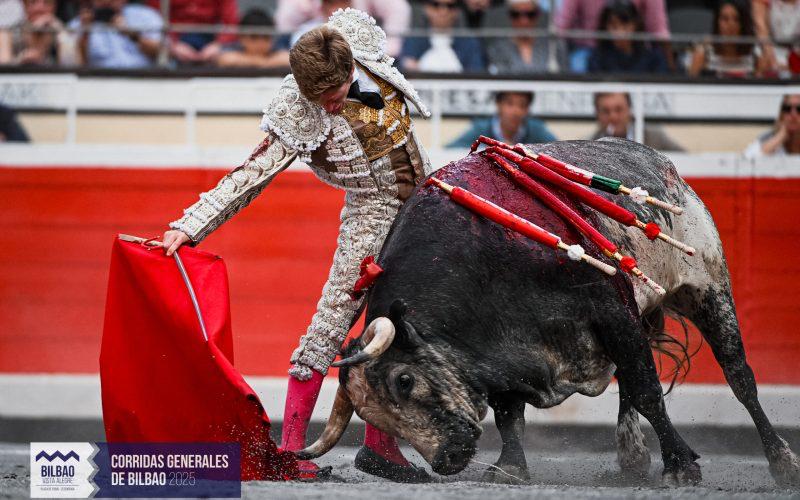 Bilbao descubrirá este miércoles un azulejo en homenaje a ‘Tapaboca’, el toro indultado de La Quinta