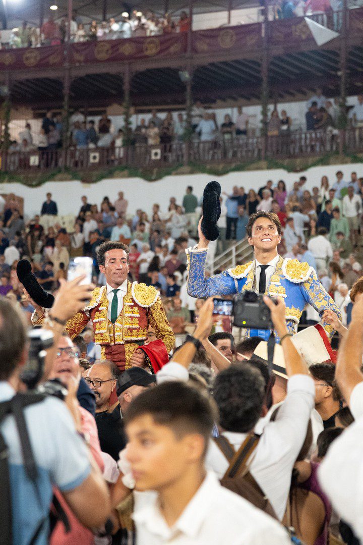 Roca Rey y David de Miranda ponen el broche triunfal al 150º aniversario de La Malagueta