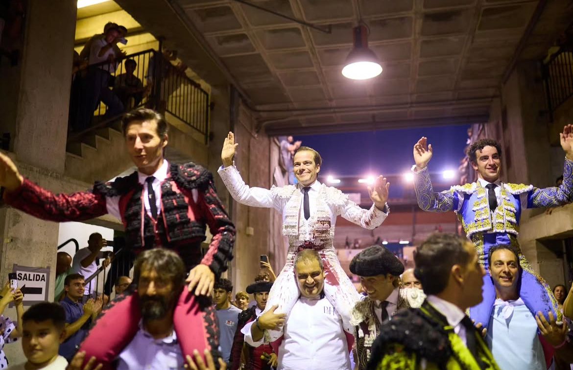 Alcalá de Henares y Tarifa ponen el foco en Javier Cortés y David Galán en una jornada marcada por dos indultos
