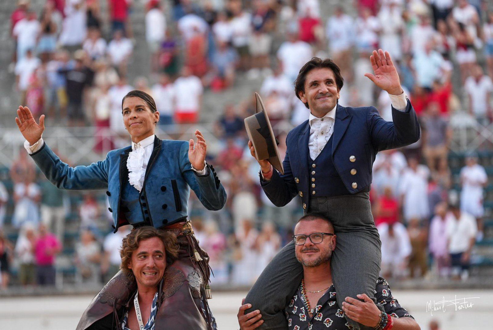 Ventura y Lea Vicens comparten triunfo en una gran tarde de rejoneo en Béziers