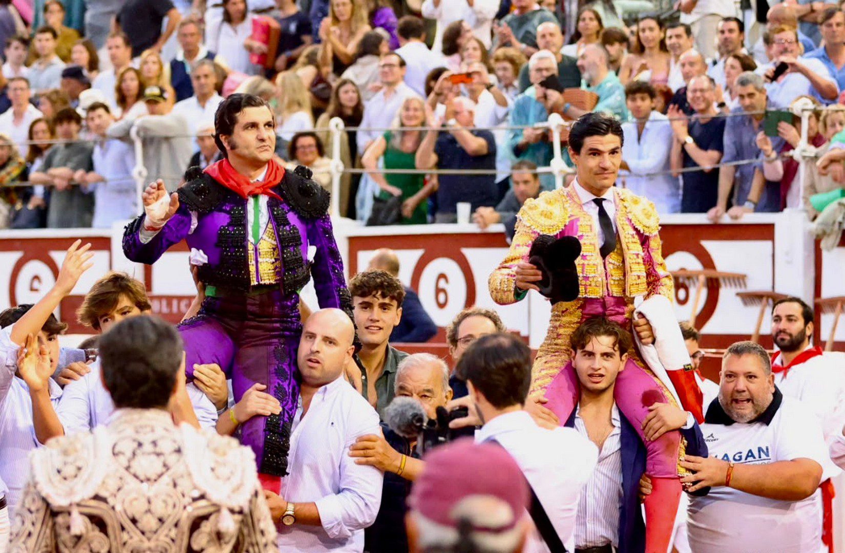Morante de la Puebla y Pablo Aguado abren la puerta grande tras una tarde de mucho poder