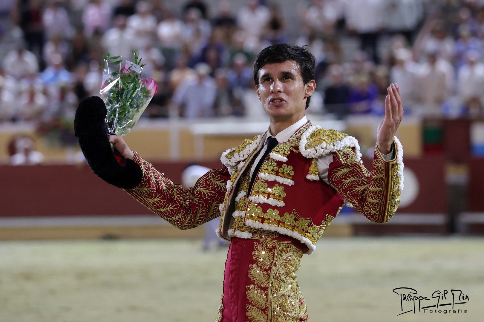 Diosleguarde gana el pulso y Araúz de Robles deja una noche de emoción y seriedad en Bayona