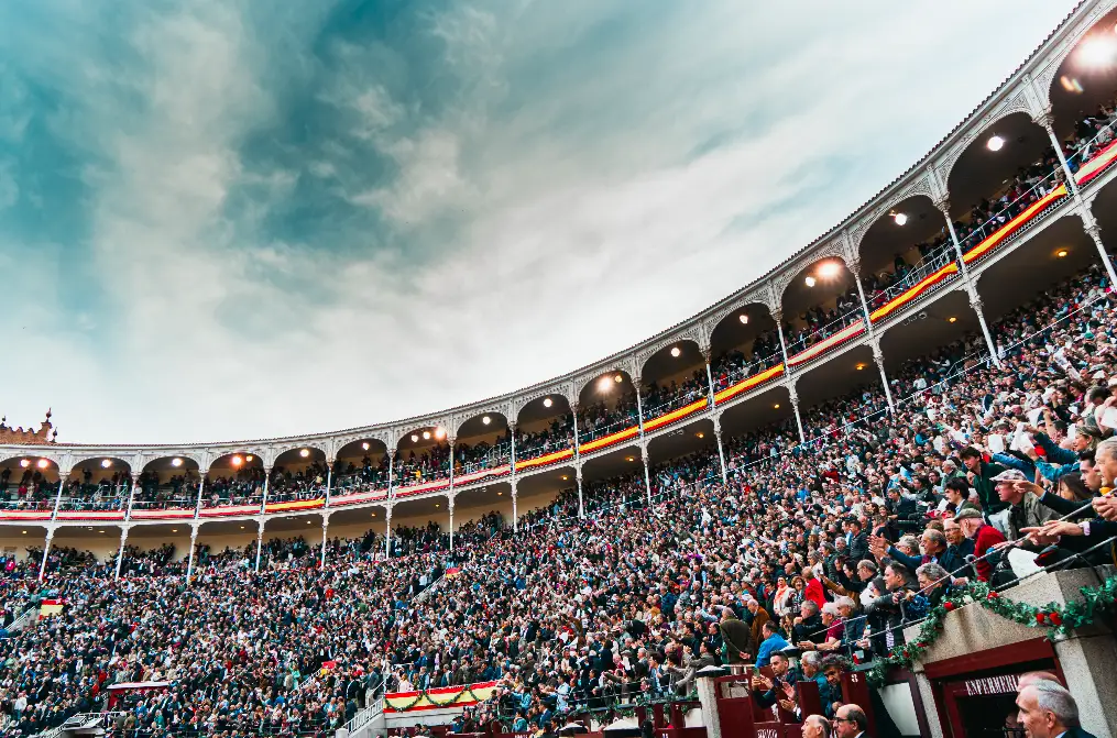 MADRID NO SE LLENA SOLA