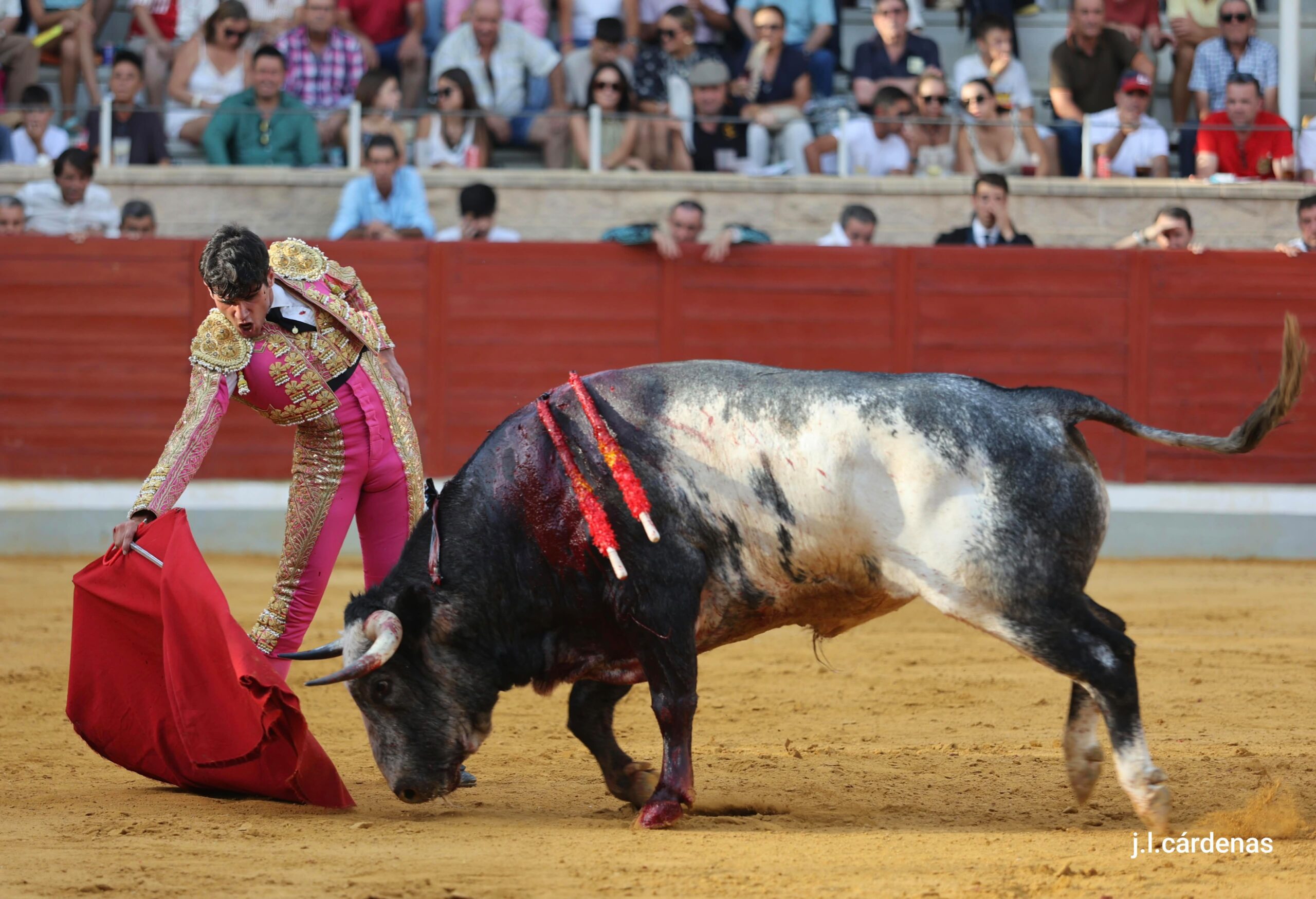 Juan Alberto Torrijos deja lo mejor al natural ante un ‘Carasucio’ de escasa entrega