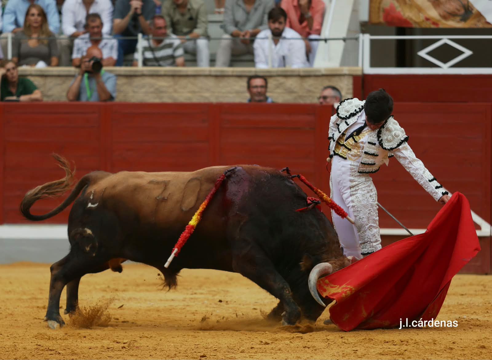 Manuel Quintana firma una faena de buen tono a ‘Guardamonte’, pero pierde premio con la espada