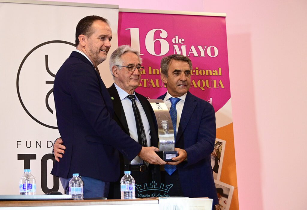 Justo Algaba, reconocido en Albacete por toda una vida dedicada a vestir el toreo
