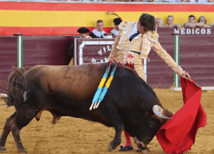 Adrián de Torres conquista por segundo año consecutivo la ‘Muleta de Plata’ de Villacarrillo