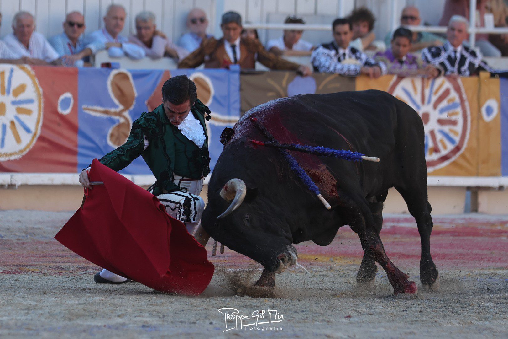 Juan Ortega abre la Goyesca de Arles con una faena de sabor y una oreja