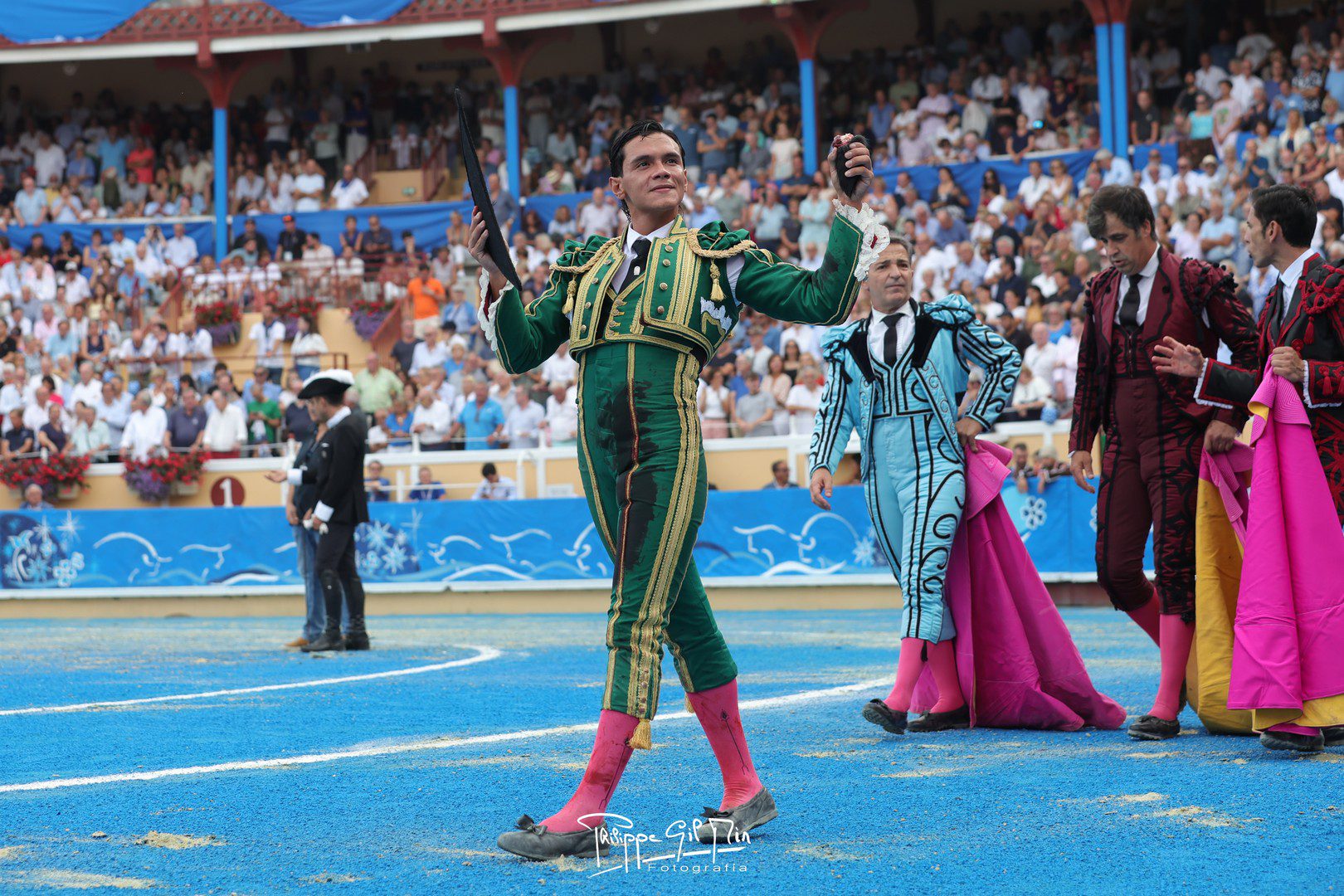 Pedro Luis corta una oreja en su alternativa en la Goyesca Azul de Bayona