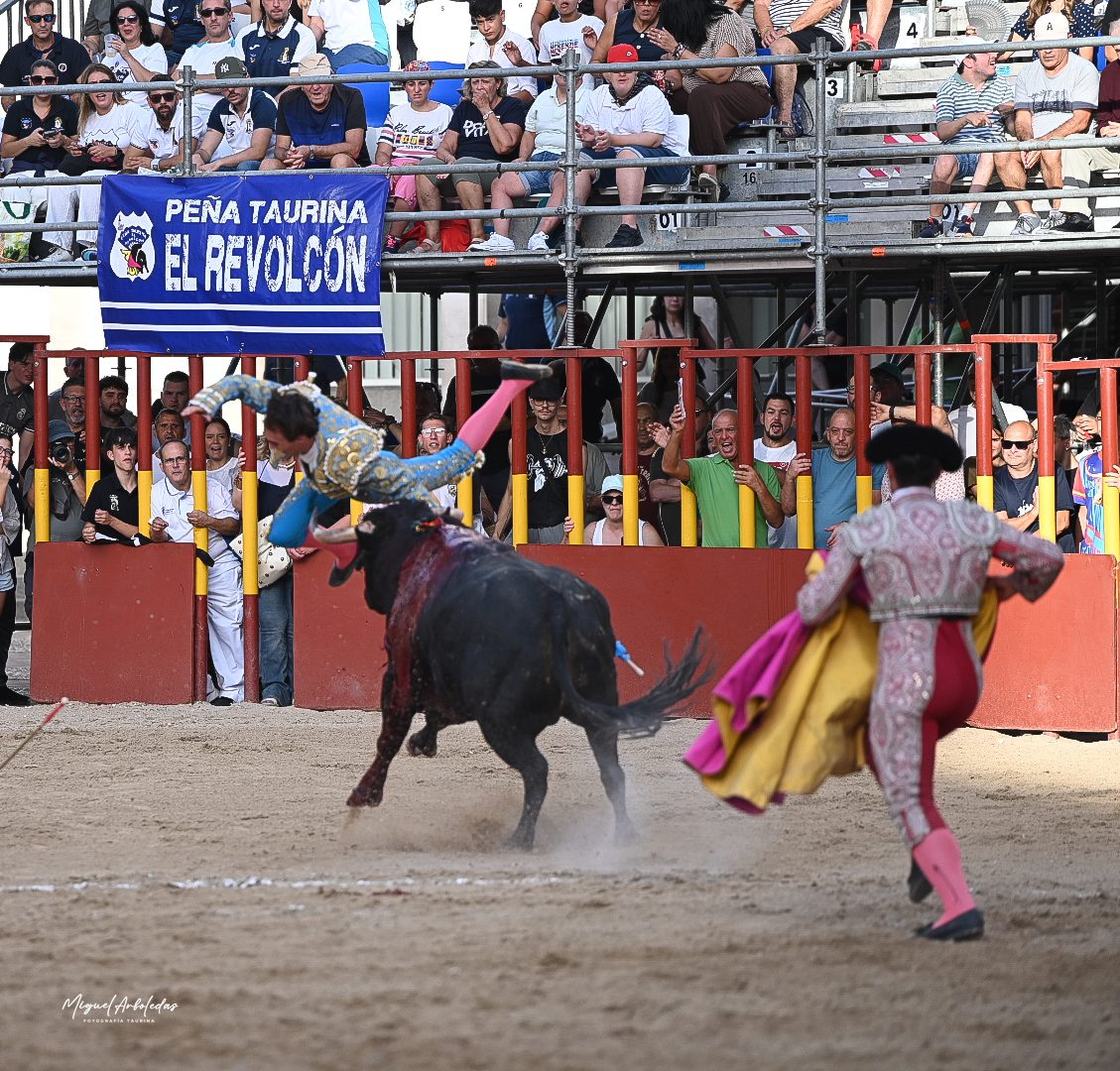 Tomás González permanece en la UCI con fuertes dolores y fiebre tras la grave cornada de Arganda