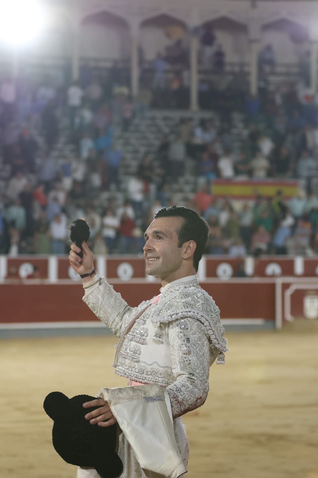 Cristian Pérez pone la única oreja en el cierre de la Feria de Albacete