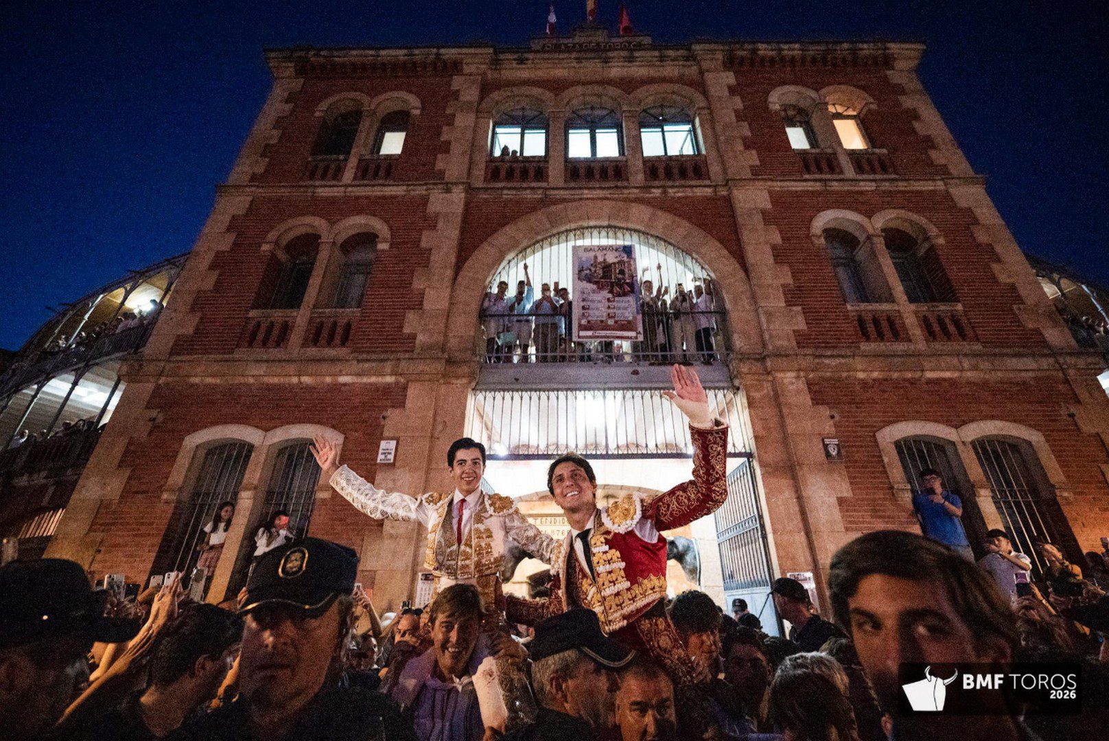 Roca Rey y Marco Pérez revientan La Glorieta en una tarde de cinco orejas