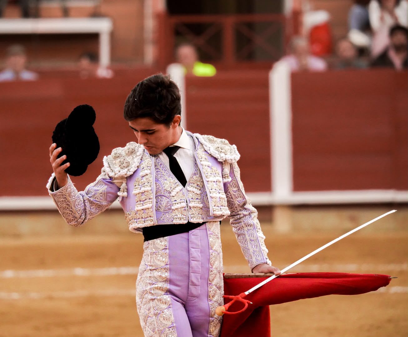 Manuel Román firma una seria faena que se queda sin premio por los aceros