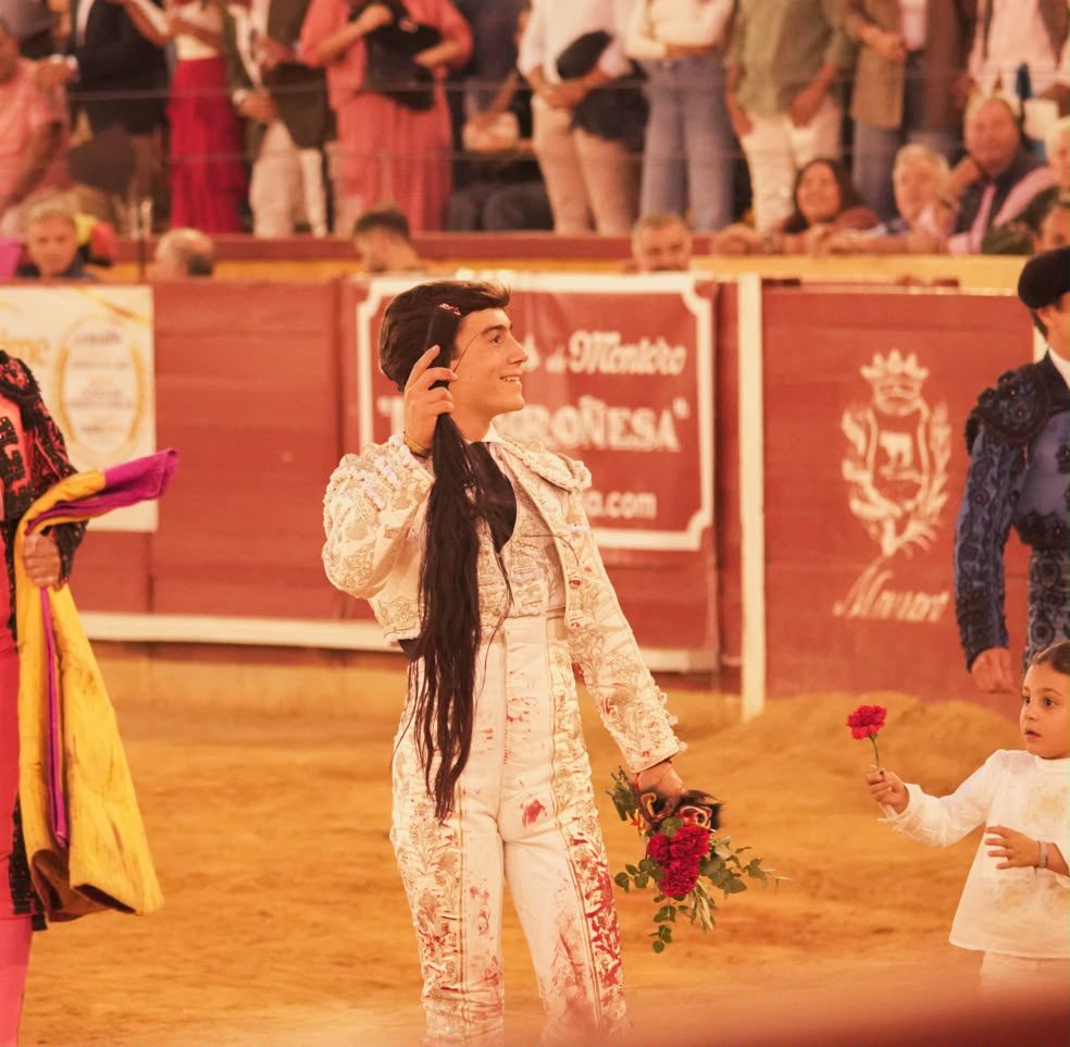 Quintana cuaja al tercero y conquista los máximos trofeos en Montoro