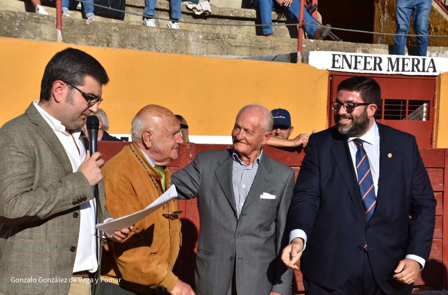 Ávila guarda dos días de luto por Andrés Hernando y abre su capilla ardiente en el Palacio de Superunda