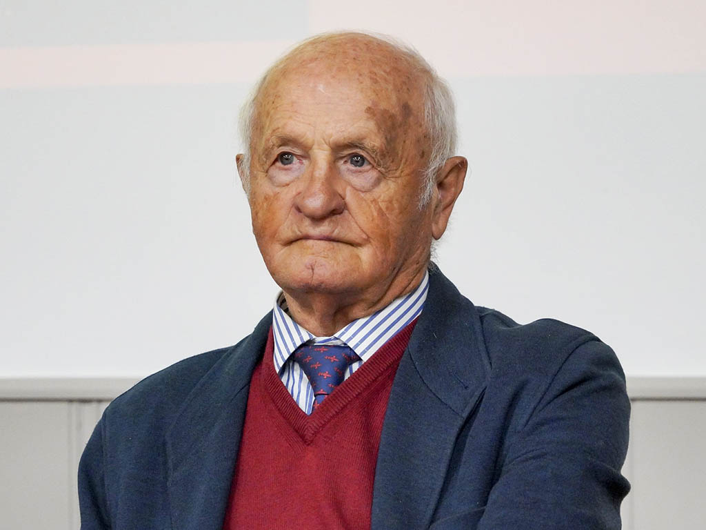 Fallece Andrés Hernando figura del toreo castellano y tres veces Puerta Grande de Las Ventas a los 88 años en un accidente de tráfico