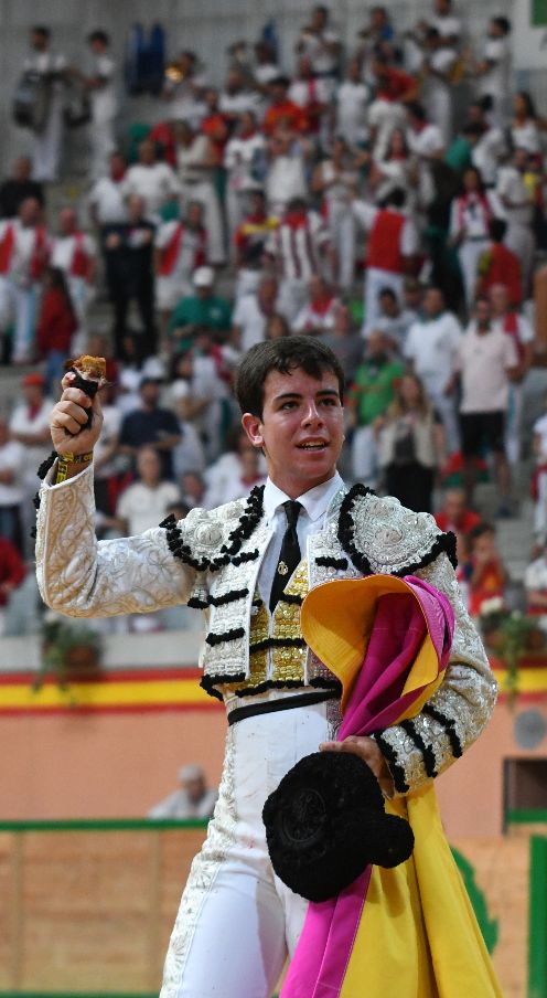 Jorge Hurtado corona su temporada de lanzamiento con el Zapato de Oro de Arnedo