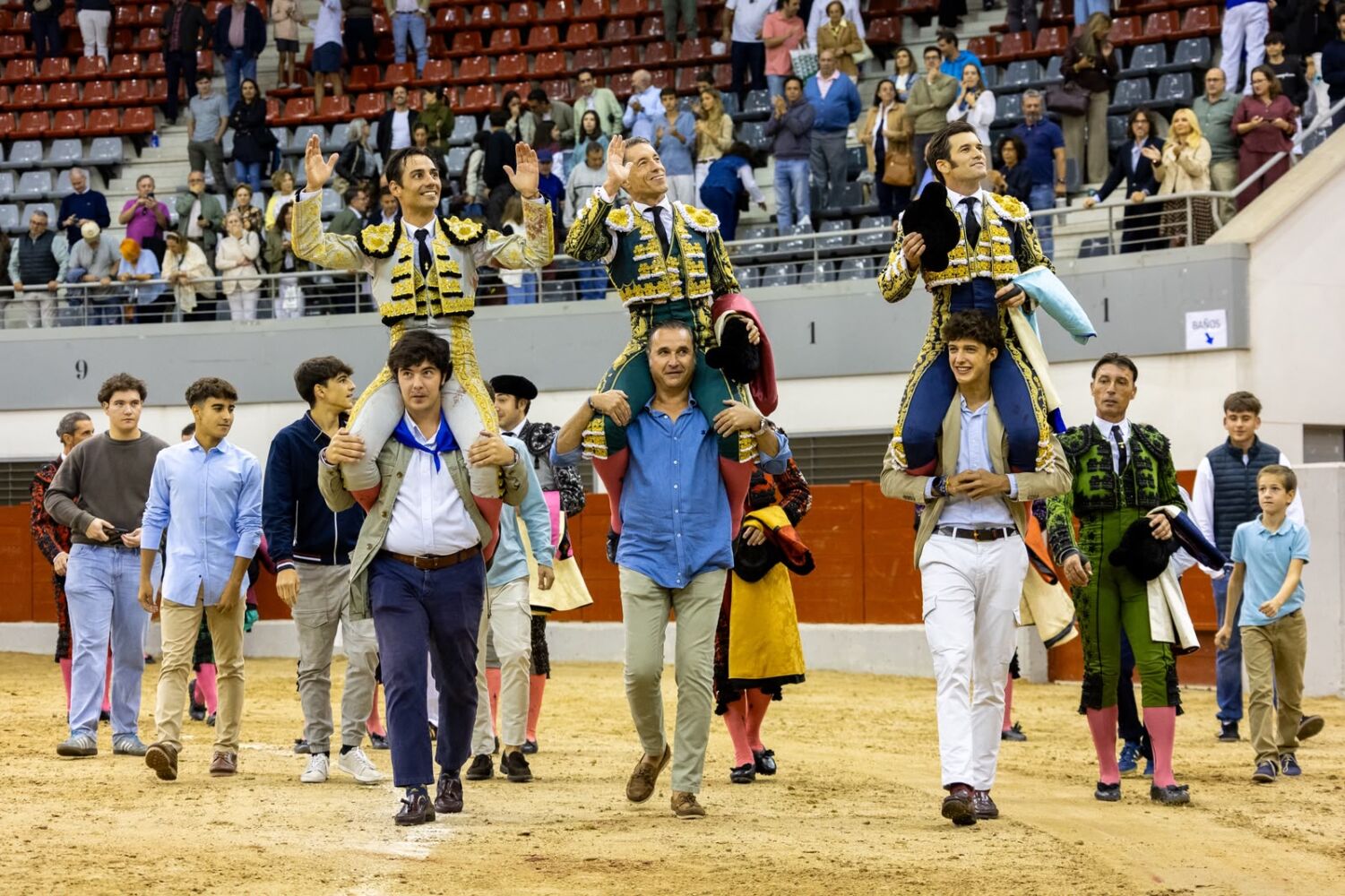 Escribano, Gómez del Pilar y Garrido abren la Puerta Grande con una gran corrida de Adolfo Martín en Las Rozas