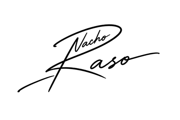 Firma de Nacho Raso